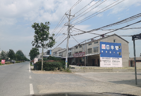 平乐如何能保证墙体广告的醒目性？