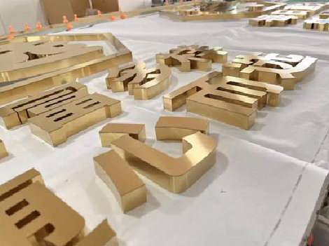 平乐拉丝不锈钢字的特点。